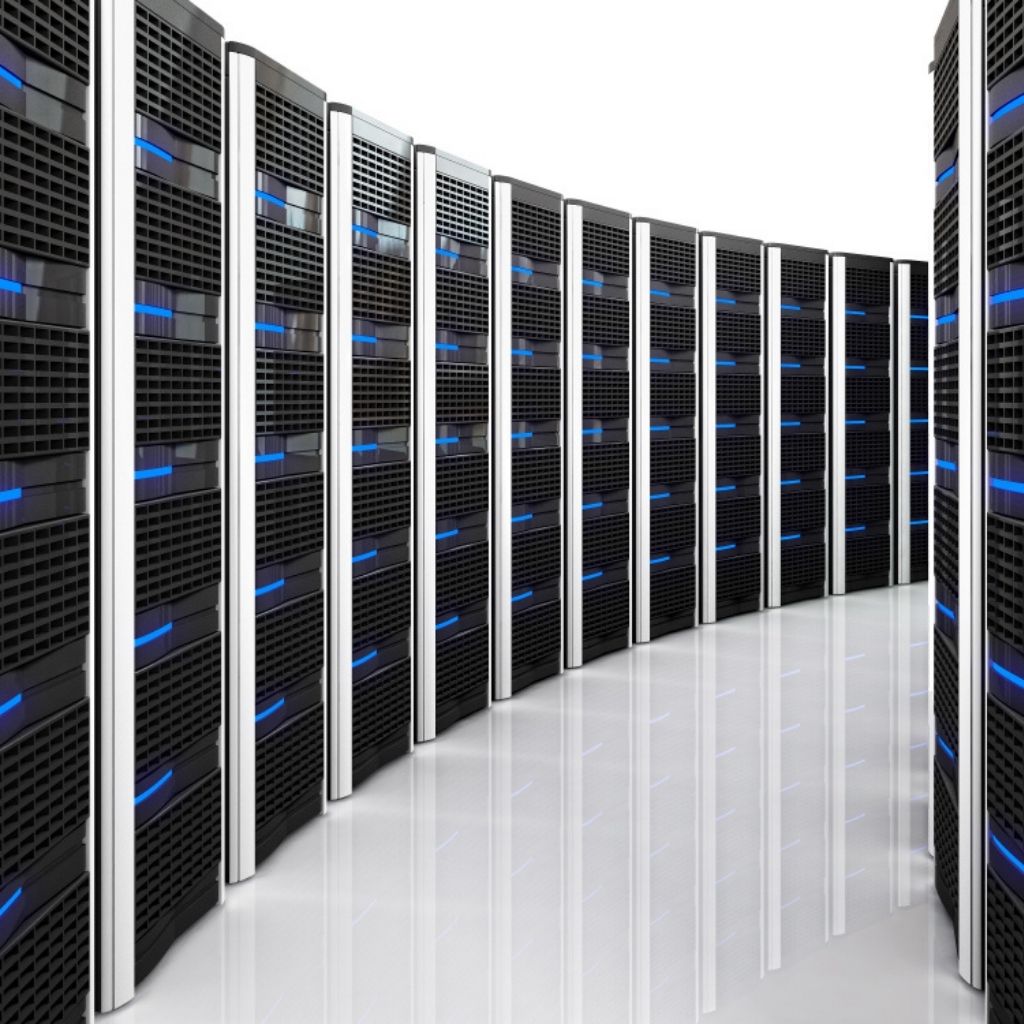 AyHost veri merkezi sunucu rafları